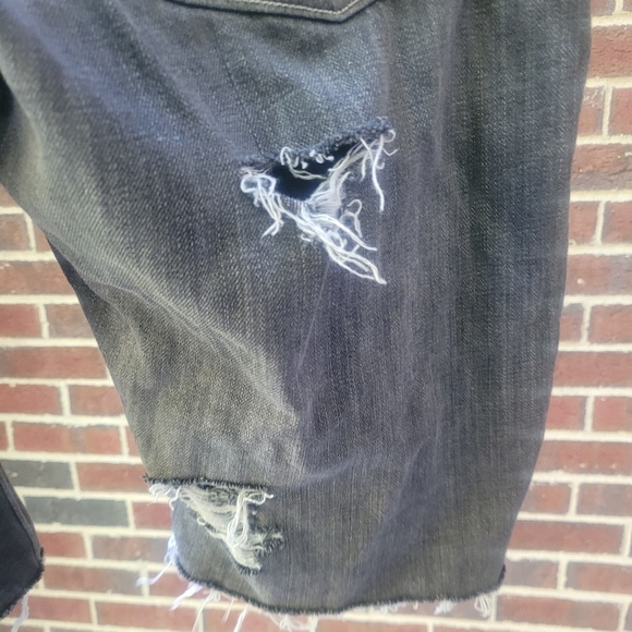 Men's Levi Shorts, sz 36 - Picture 8 of 9